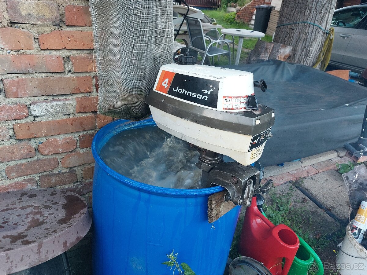 Závěsný lodní motor JOHNSON  Seahorse 4HP