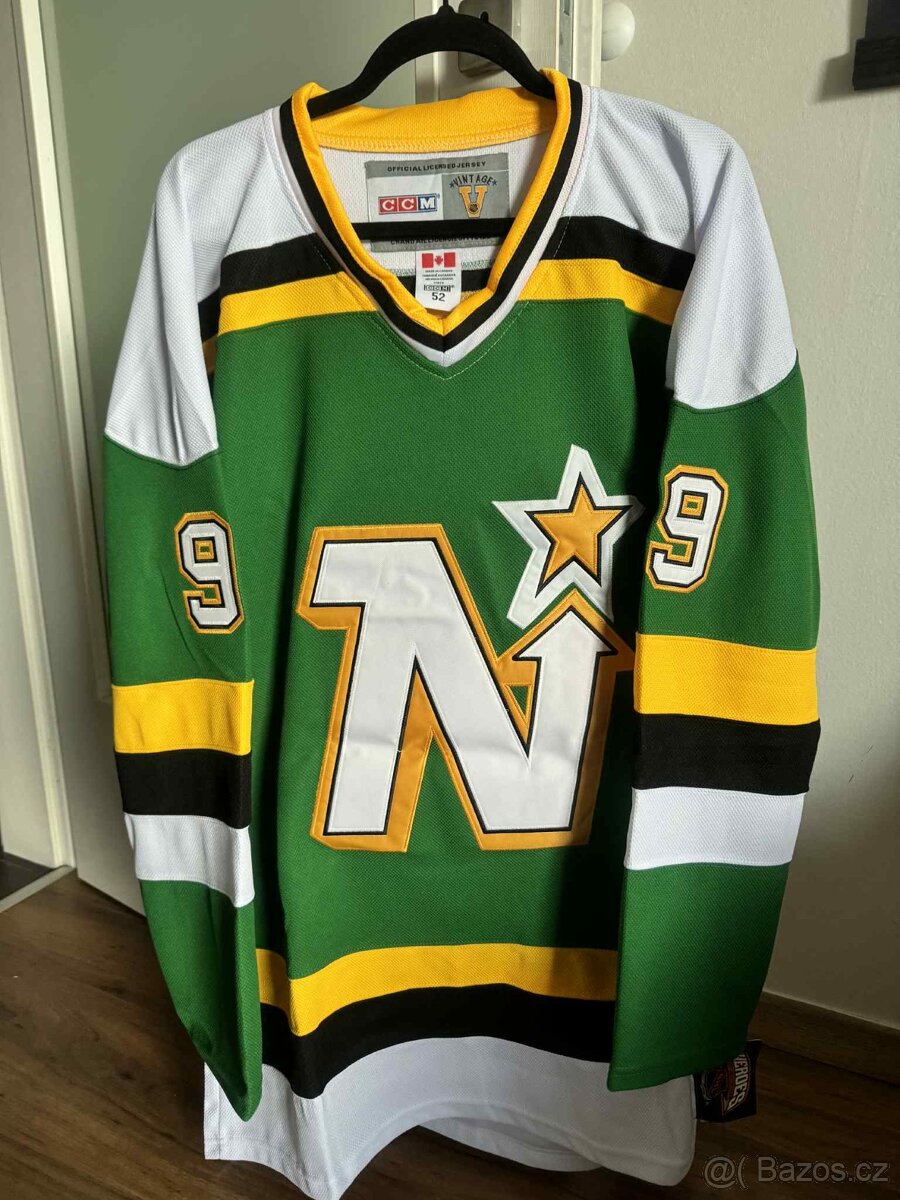 Mike Modano 9 Minnesota North Stars