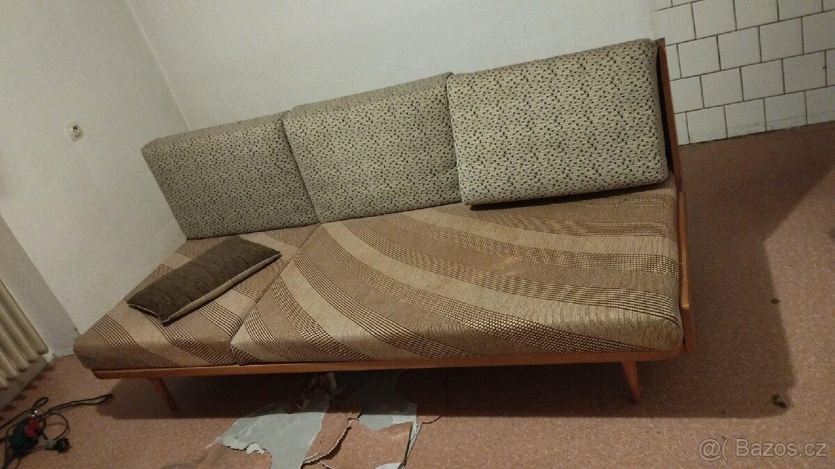 Rozkládací postel pohovka gauč