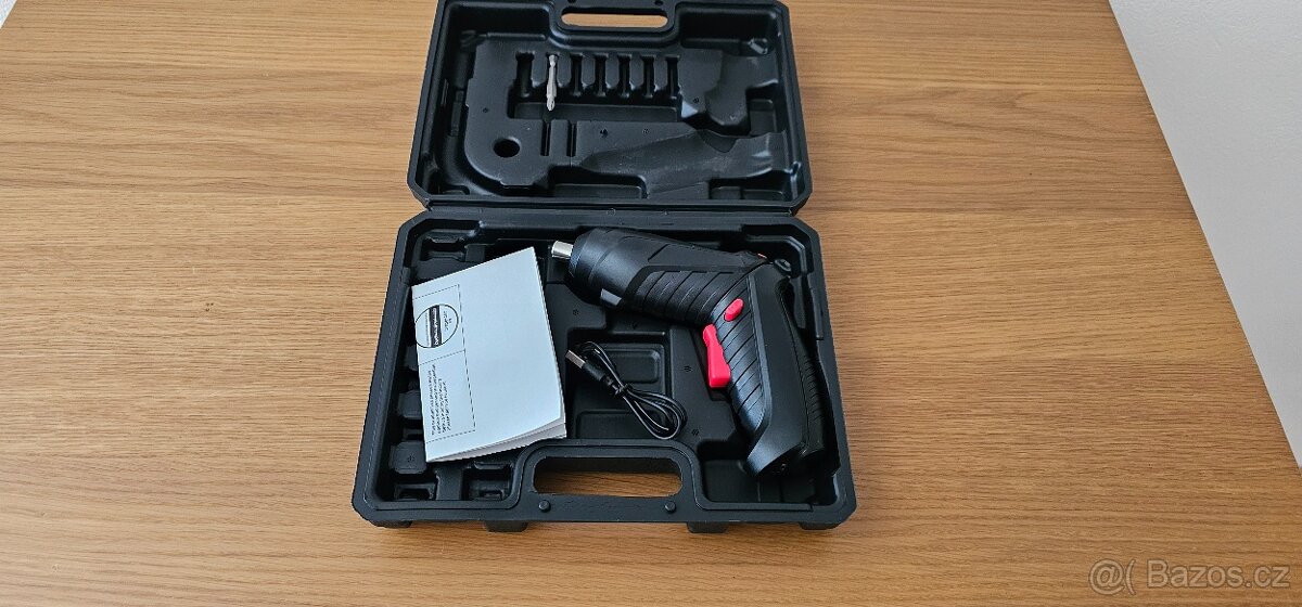 Aku šroubovák novy