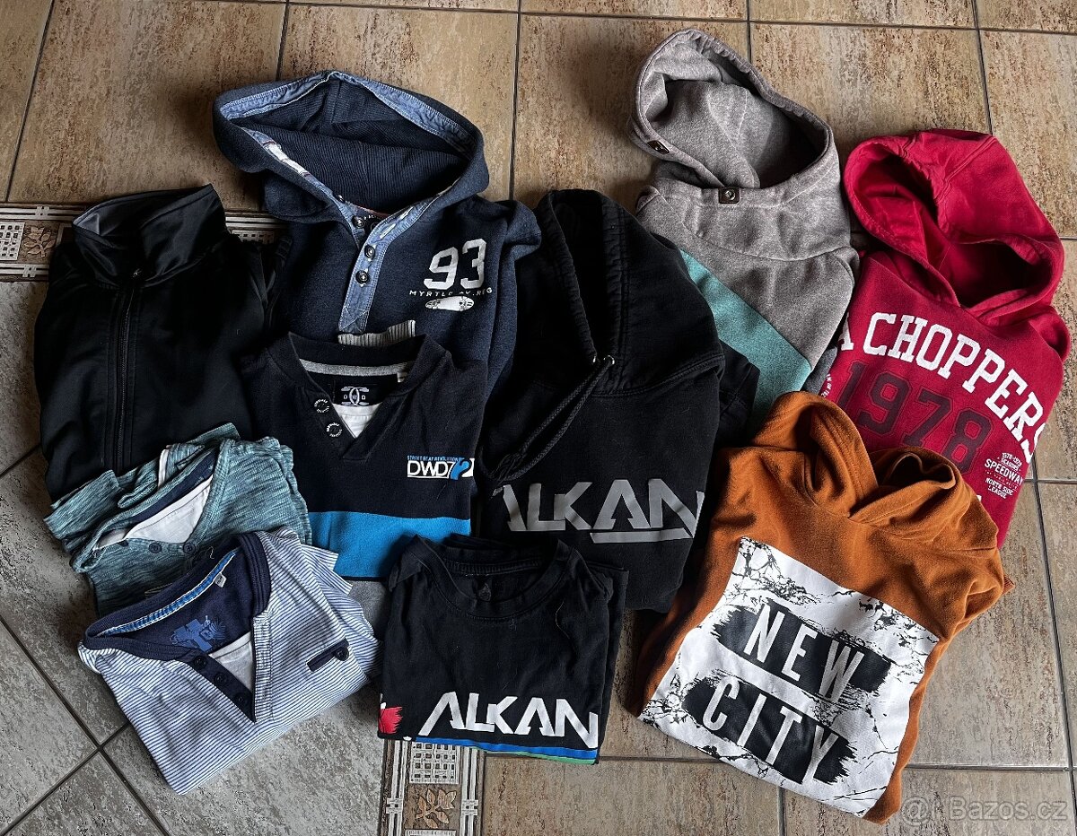 Hromádka oblečení kluk 152/158/164