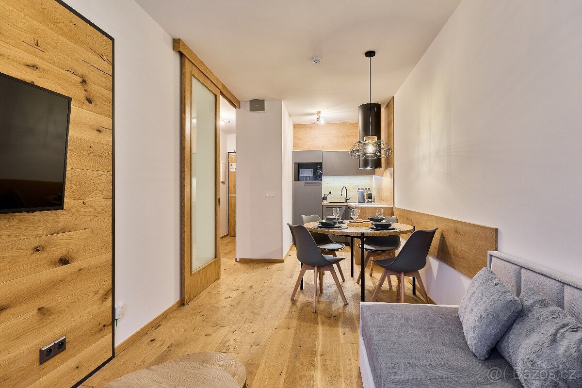 Prodej apartmánu s parkovacím místem v Janských Lázních