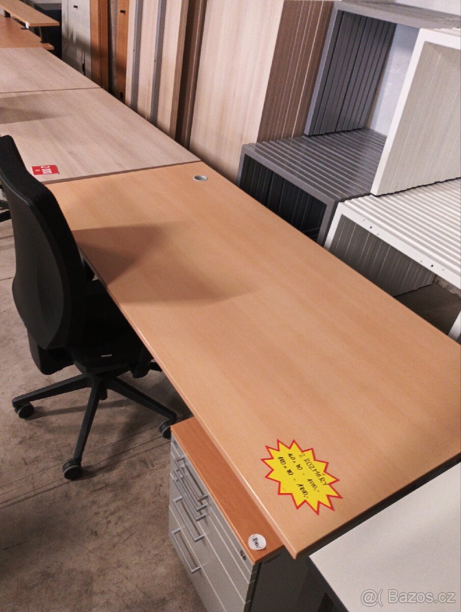 Kancelářské stoly Techo