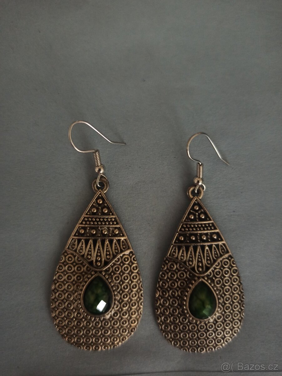 Šperky, naušnice z Madridu