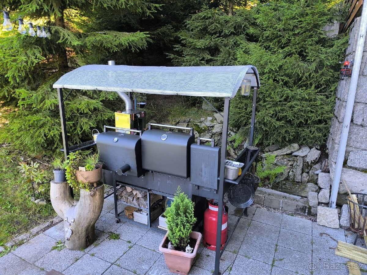 Přístřešek pro gril