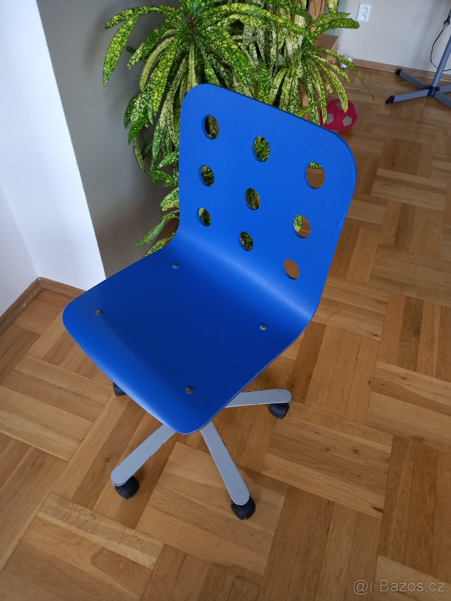 Dětská židle Ikea k psacímu stolu