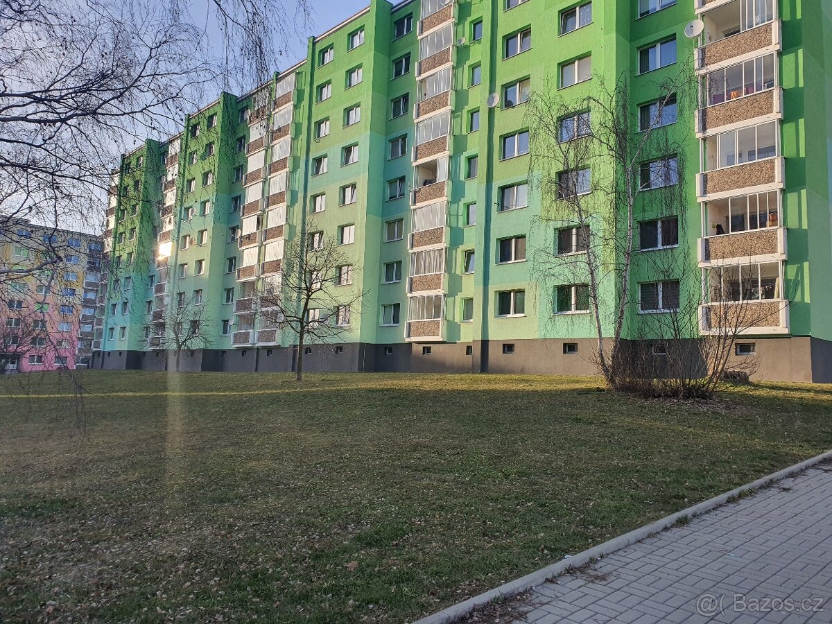 Družstevní  byt 3+1, Luční ul.,  v Klášterci