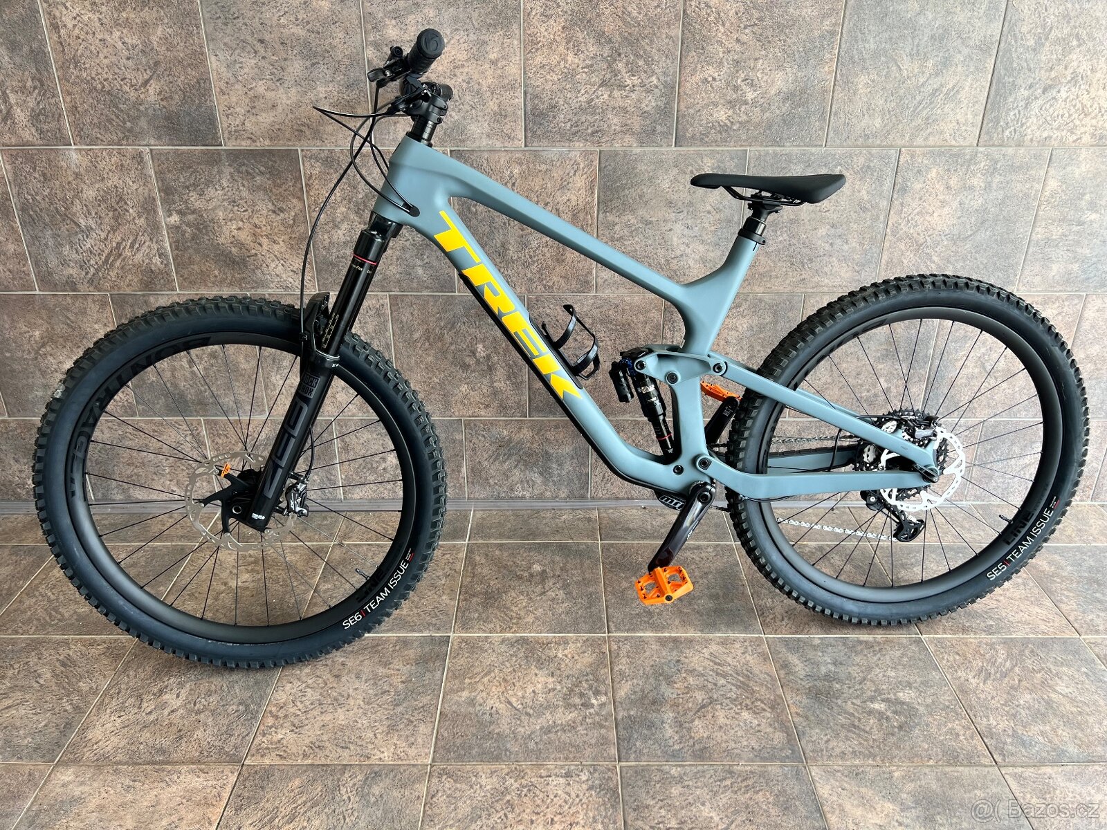 Trek Slash 9.8 XL carbon 2024 záruka