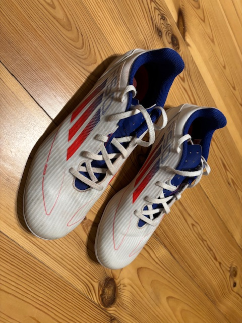 Sálovky Adidas F50