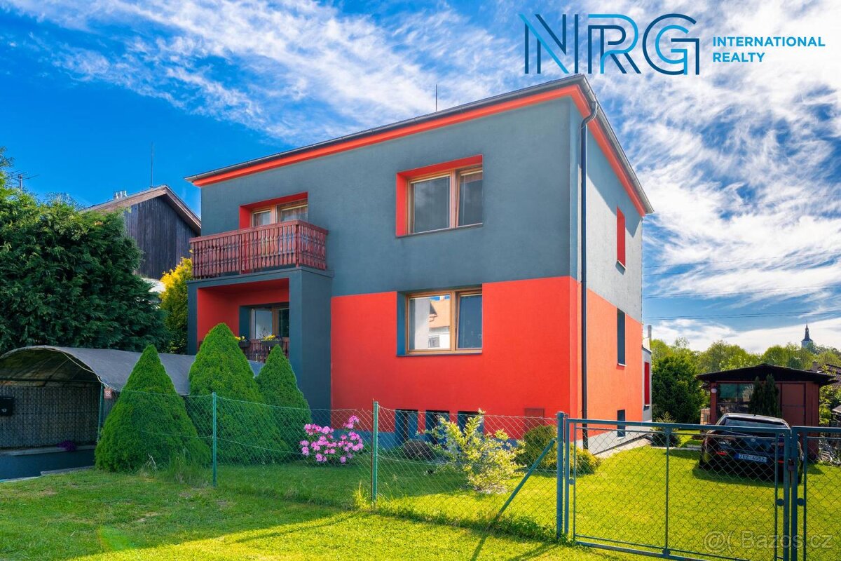 Prodej rodinného domu, užitná plocha 187 m², pozemek 819 m²,
