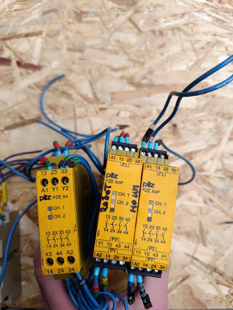 Pilz pze x4p vdc