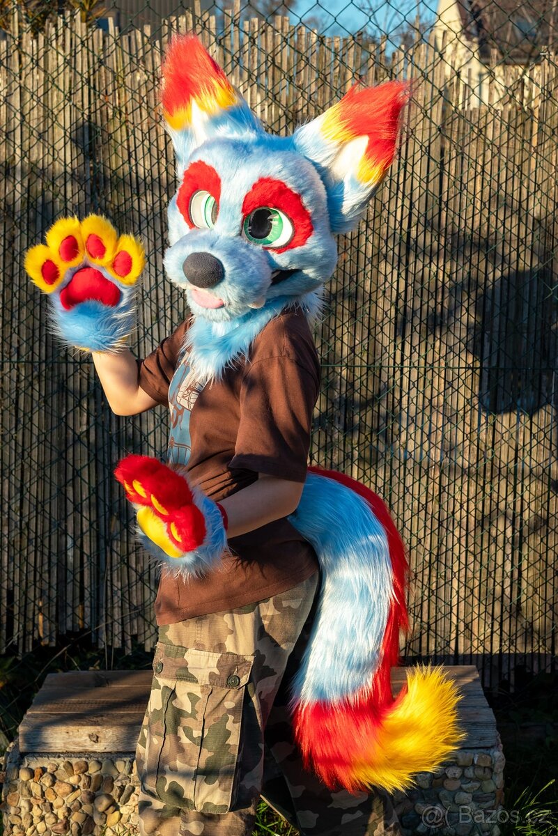 fursuit (hlava, packy s liningem, ocas)