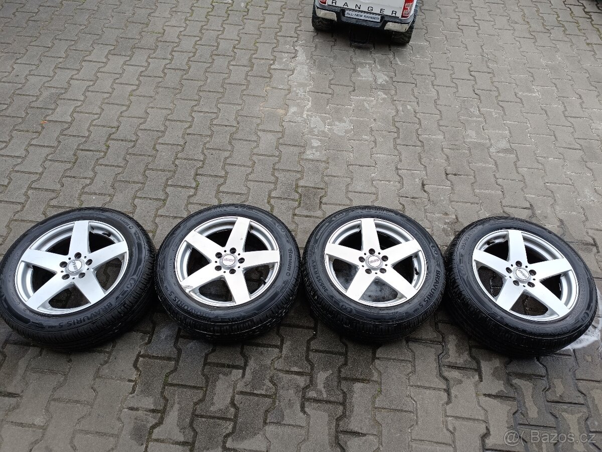 Letní obutí Ford 16" ALU + 205/55 R16 zánovní pneu