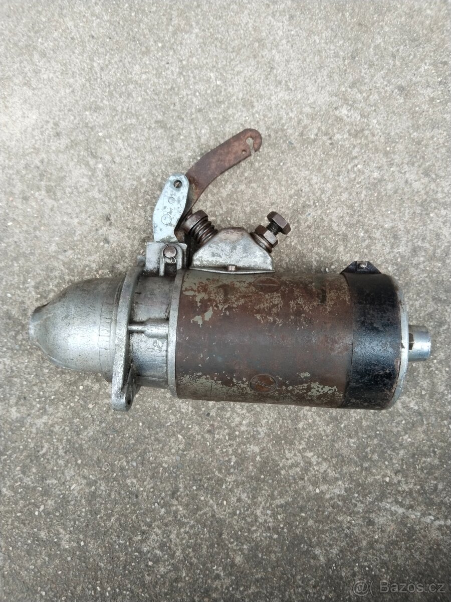Škoda startér mechanickým