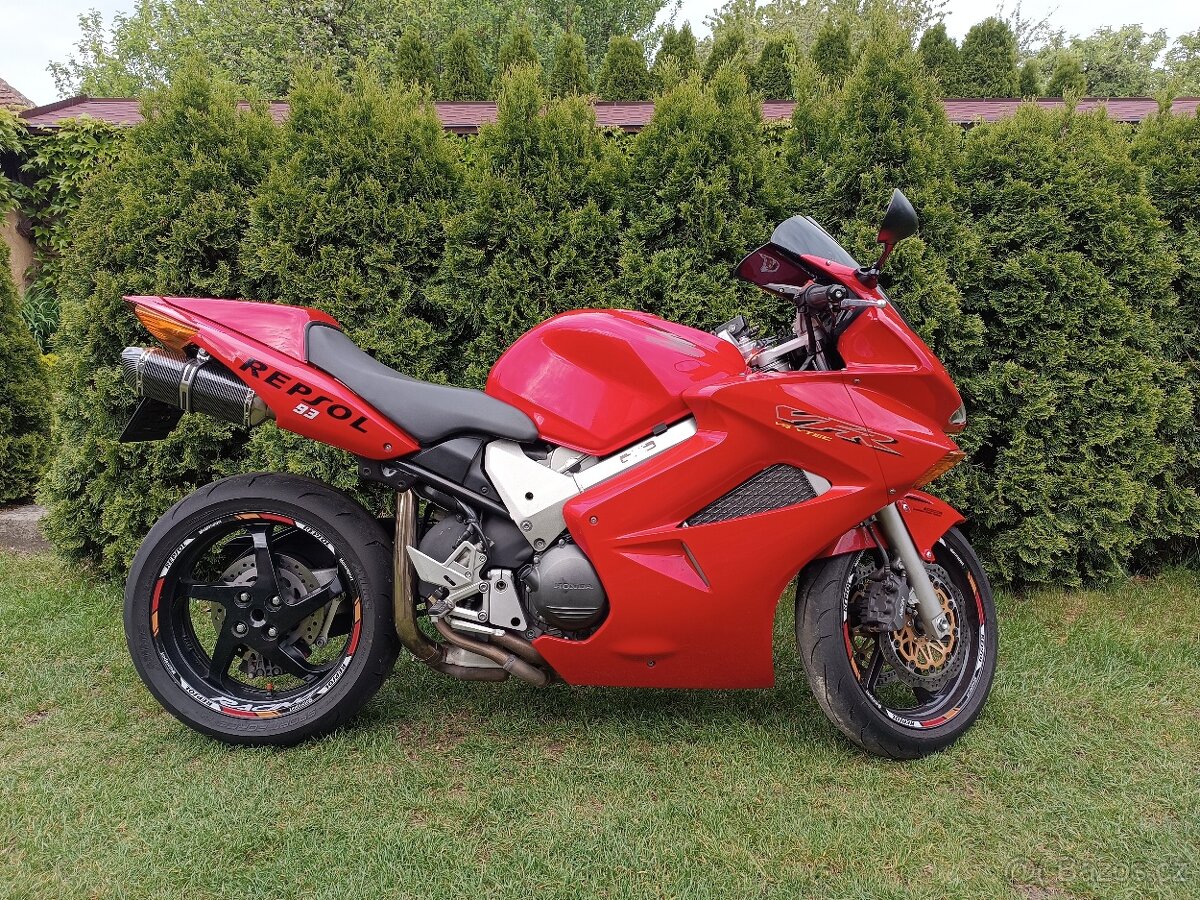 Honda vfr 800