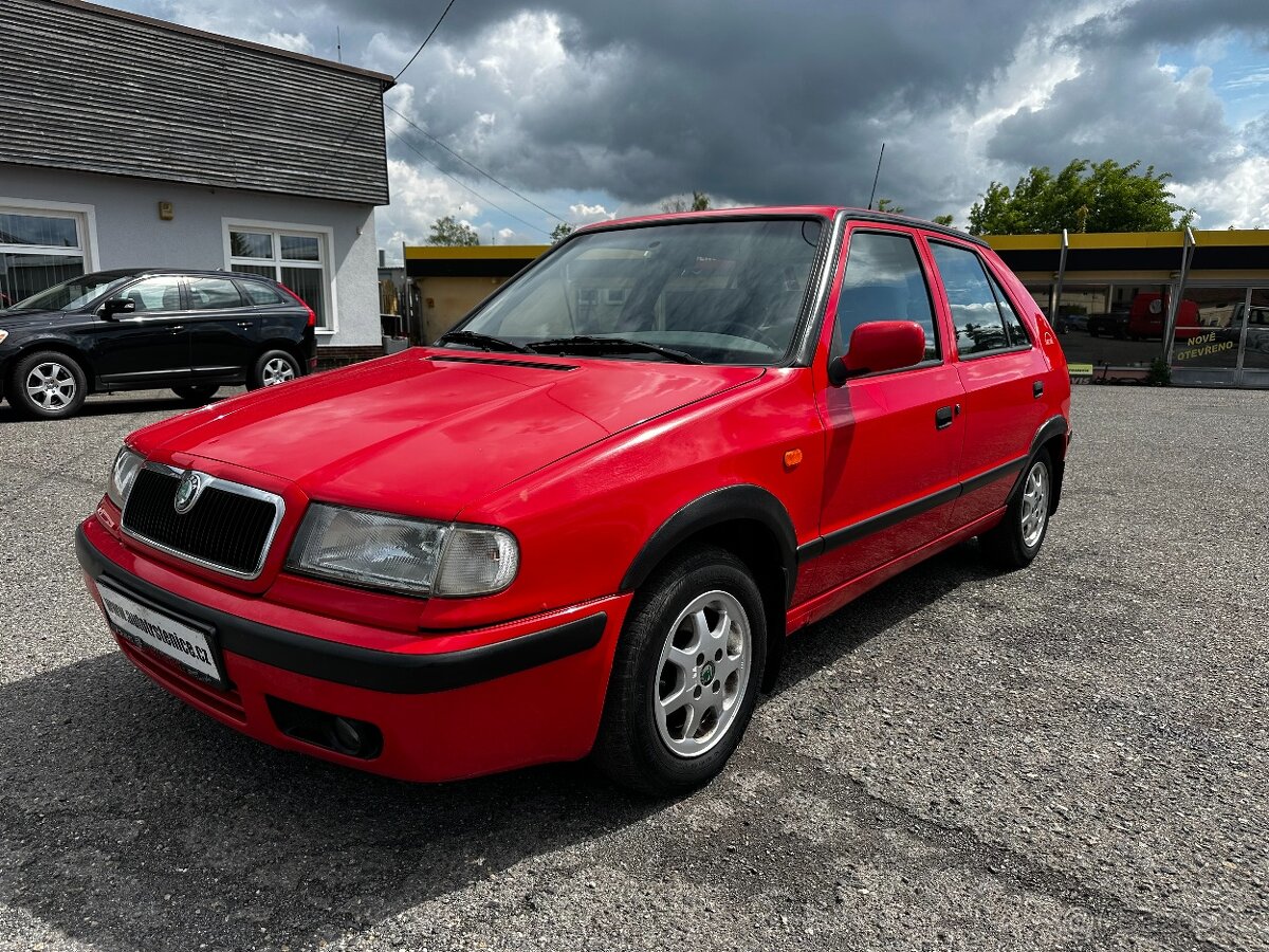ŠKODA FELICIA 1,3i - PŮVOD ČR - TAŽNÉ ZAŘÍZENÍ