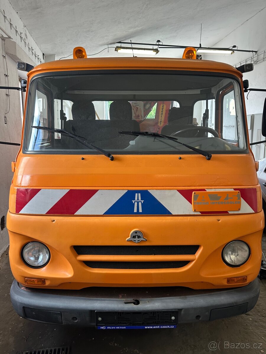 AVIA A 75 L s hydraulickou rukou