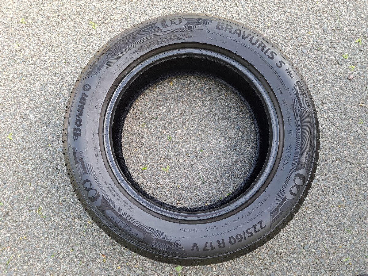 Letní pneu Barum 225/60R17 99V 1kus