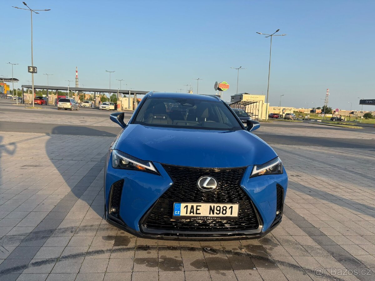 Lexus UX 300h, F SPORT design
