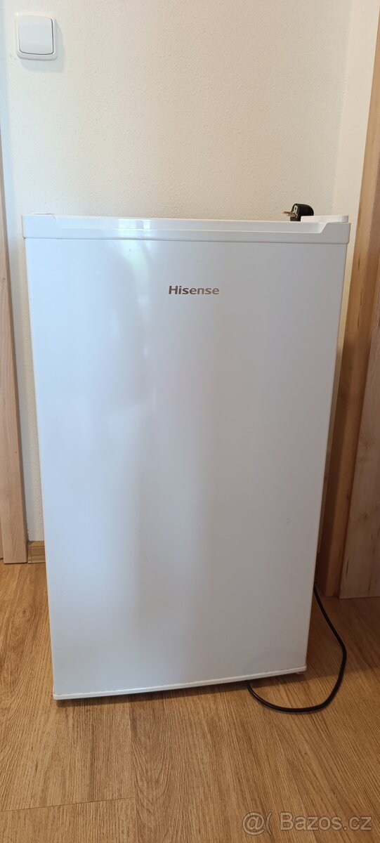 Hisense - malá lednička