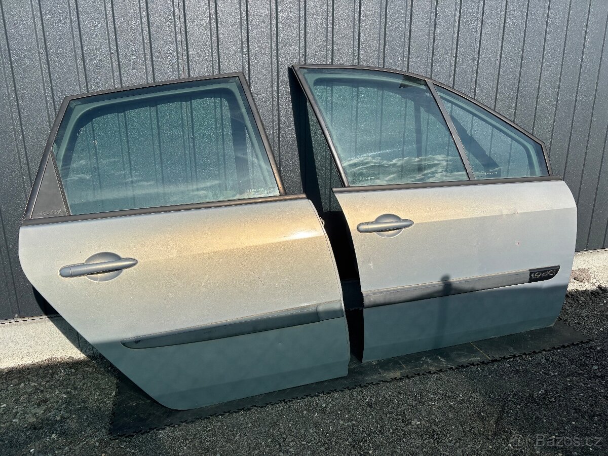 Renault Scenic 2 pravé dveře