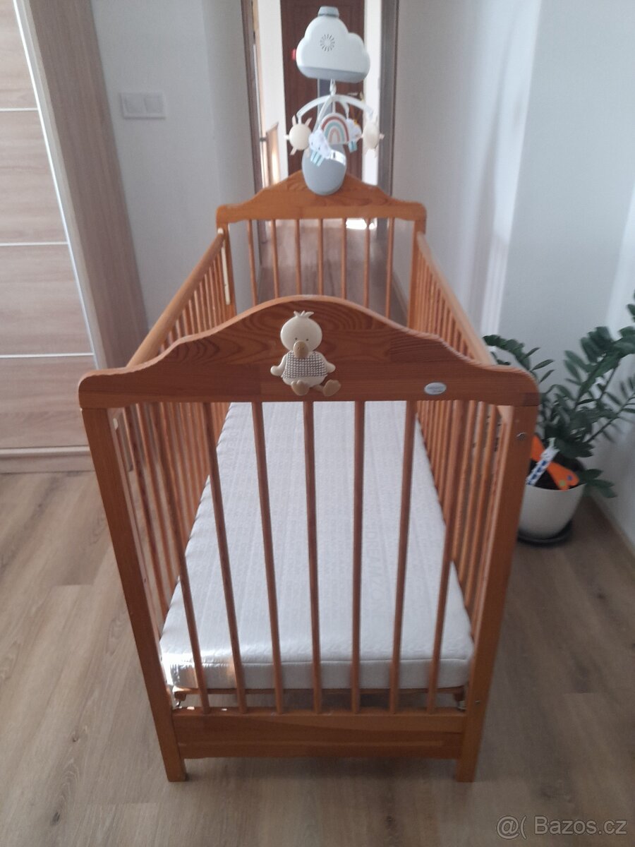 Detská postýlka 120x60 cm + Kolotoč + Hrací deka