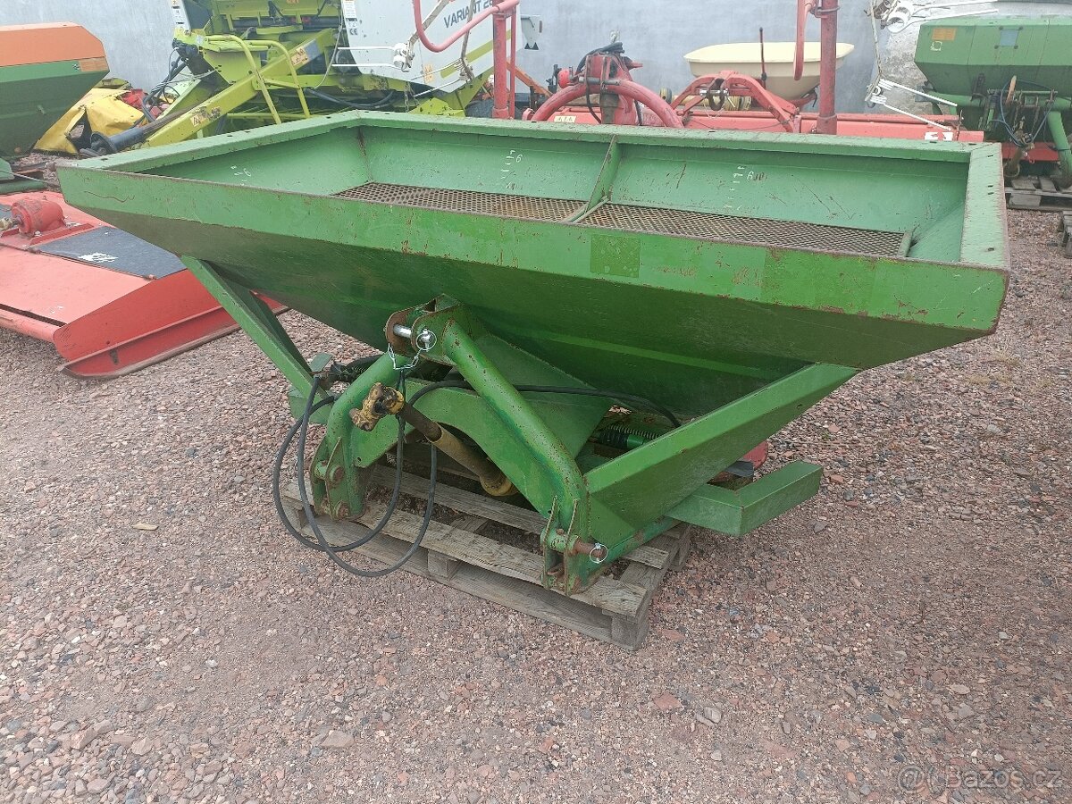 1000L Rozmetadlo AMAZONE ZA-U 1001 (hydraulické ovládání)