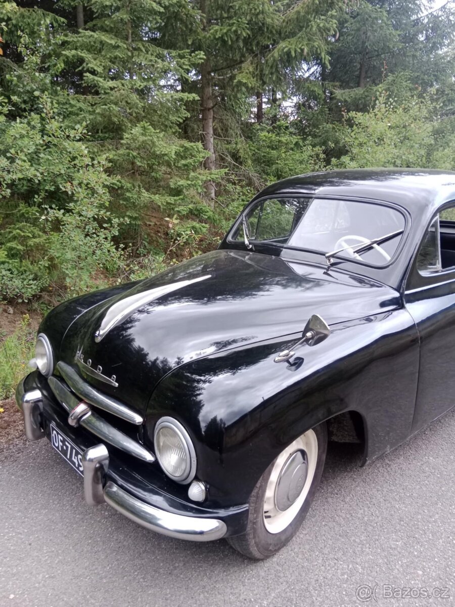 Škoda 1201 sedan