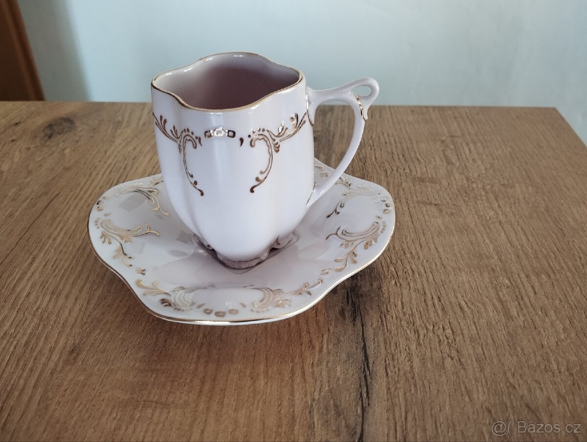 Růžový porcelán