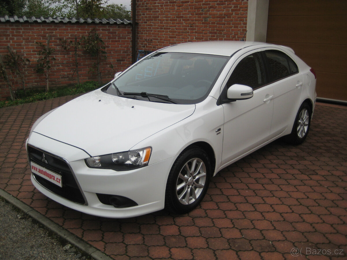 MITSUBISHI LANCER 1.6 MIVEC 1.MAJ,SERVISKA,TAŽNÉ