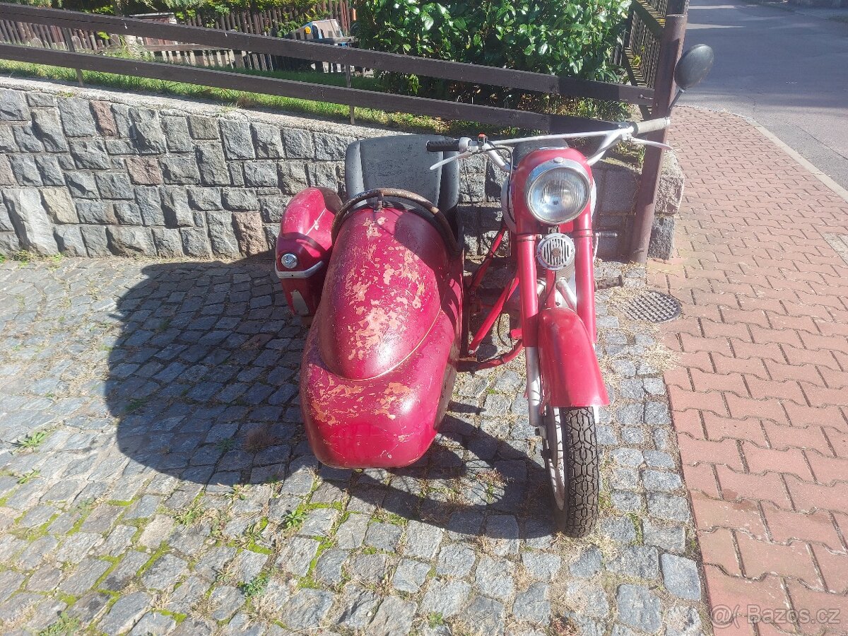Jawa 250 se side velorex