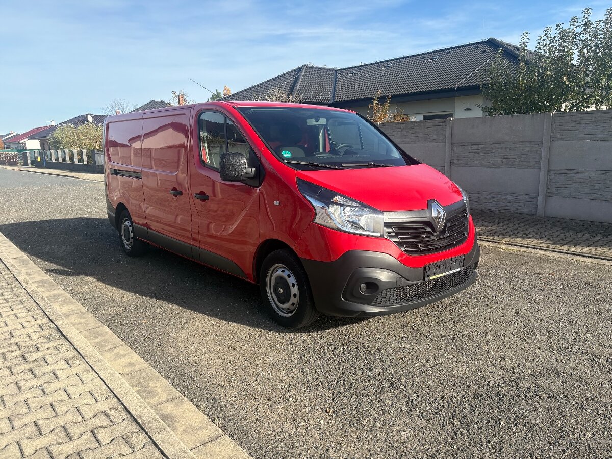 Renault Trafic long 1.6 DCI, 70KW 11/2017 175000km NOVÁ STK