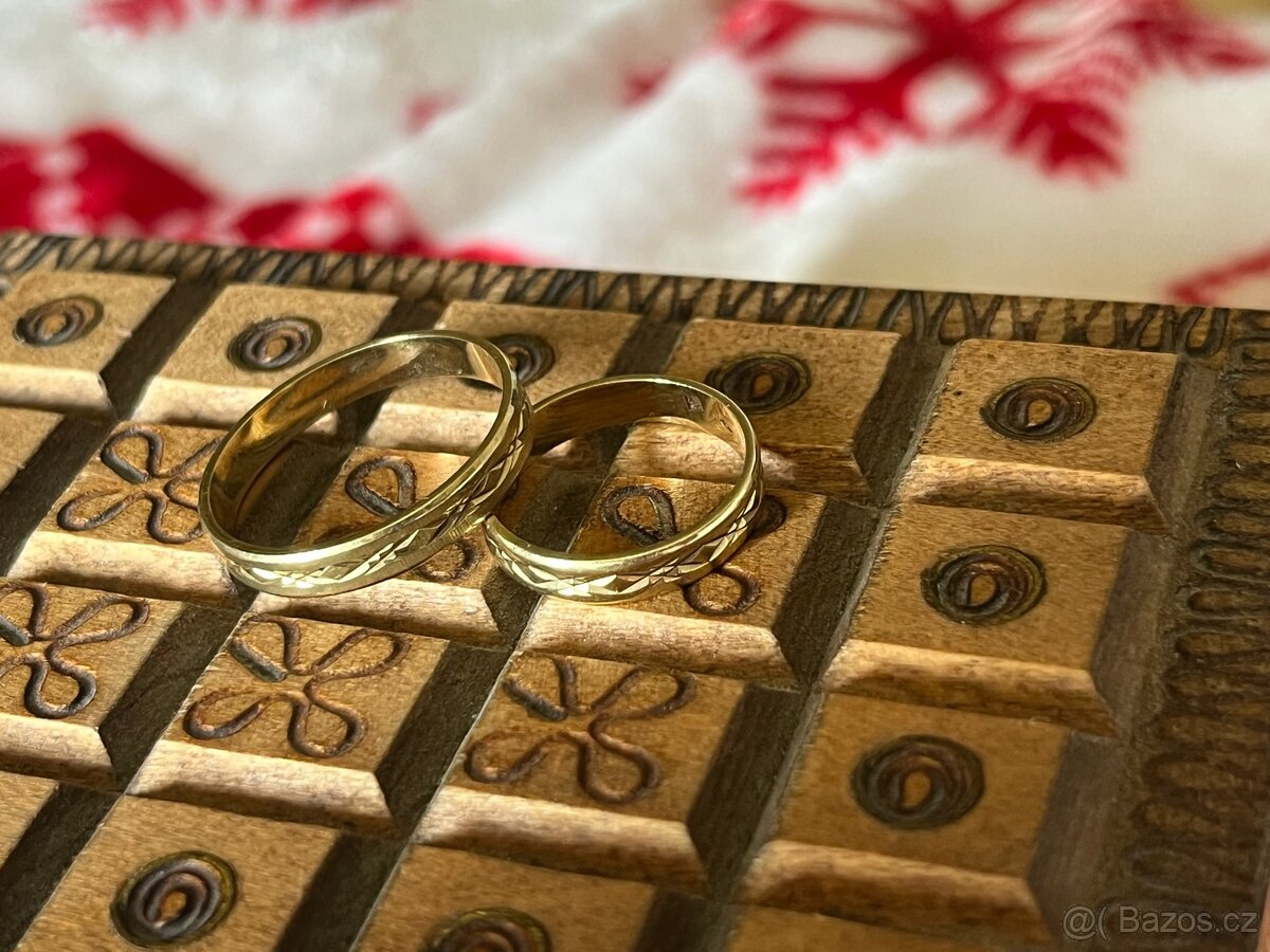 zlaté snubní prsteny – 14 karátů (585/1000)