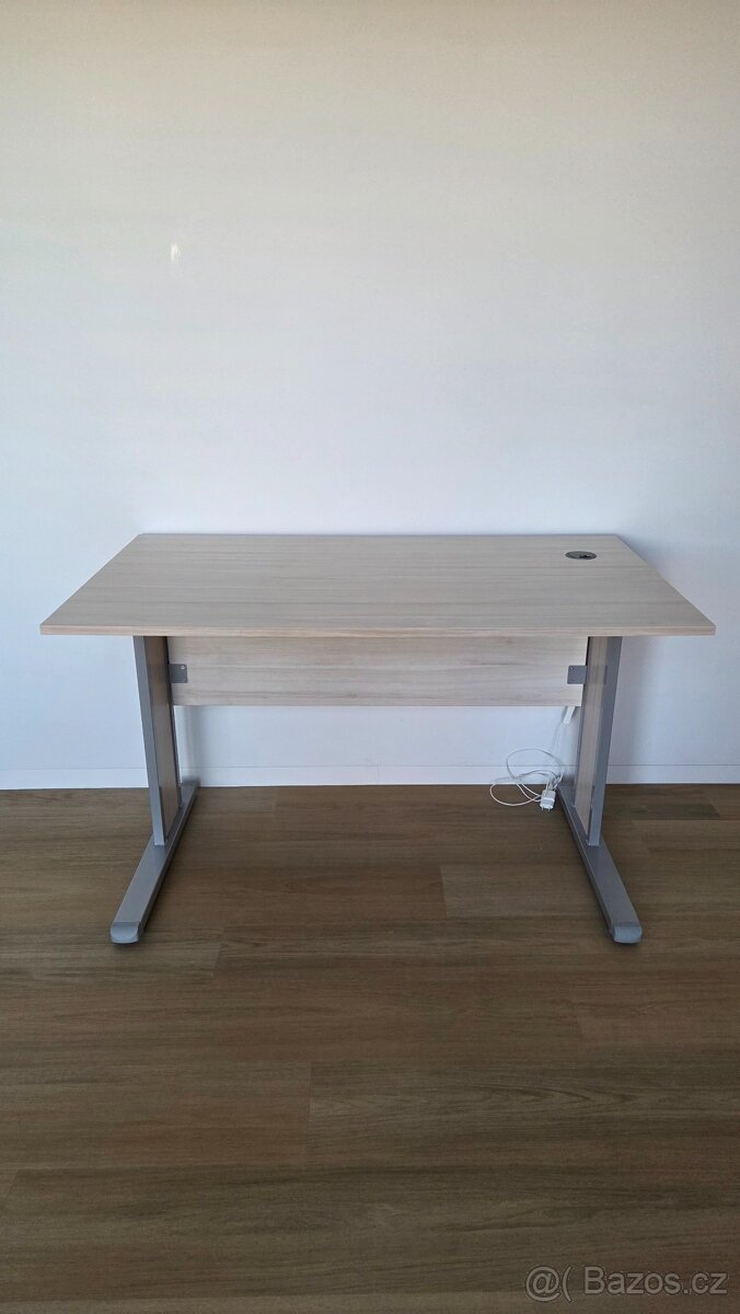 Kancelářský stůl 120 x 70 cm