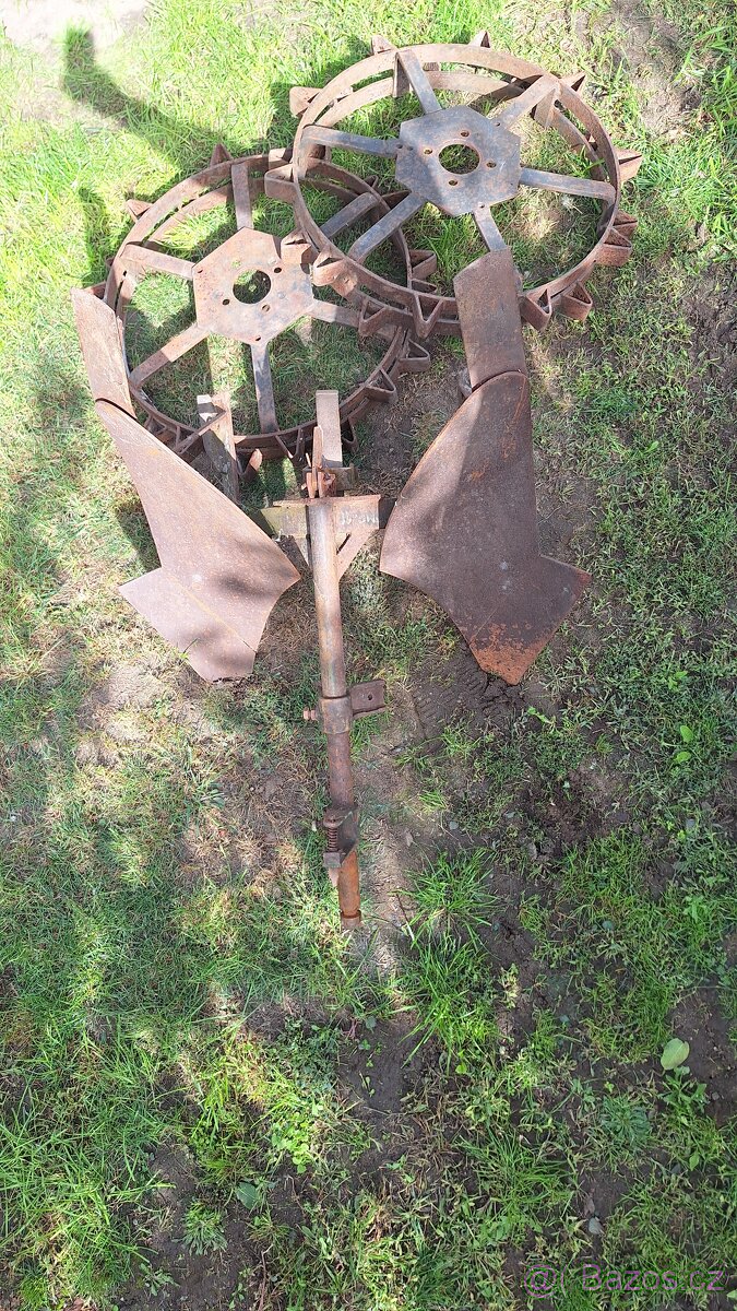 Pluh a ohebná kola Pf62