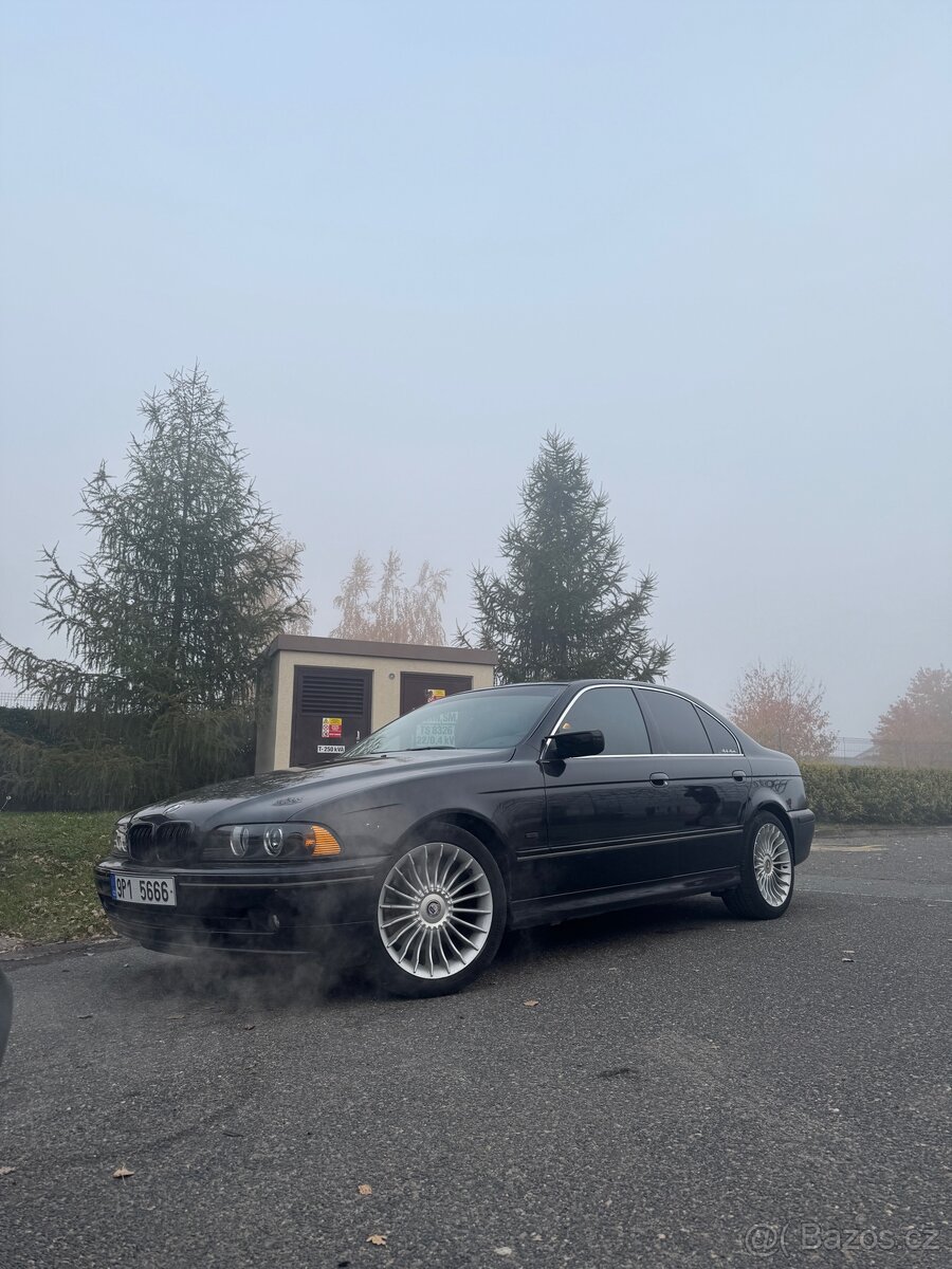 BMW e39, 3.5i v8