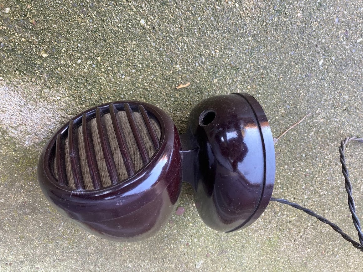 bakelit. repráček 50 léta