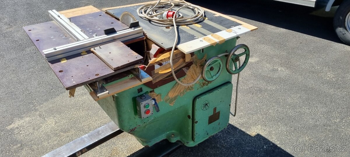 Malá formátovací pila reszelski zaklad