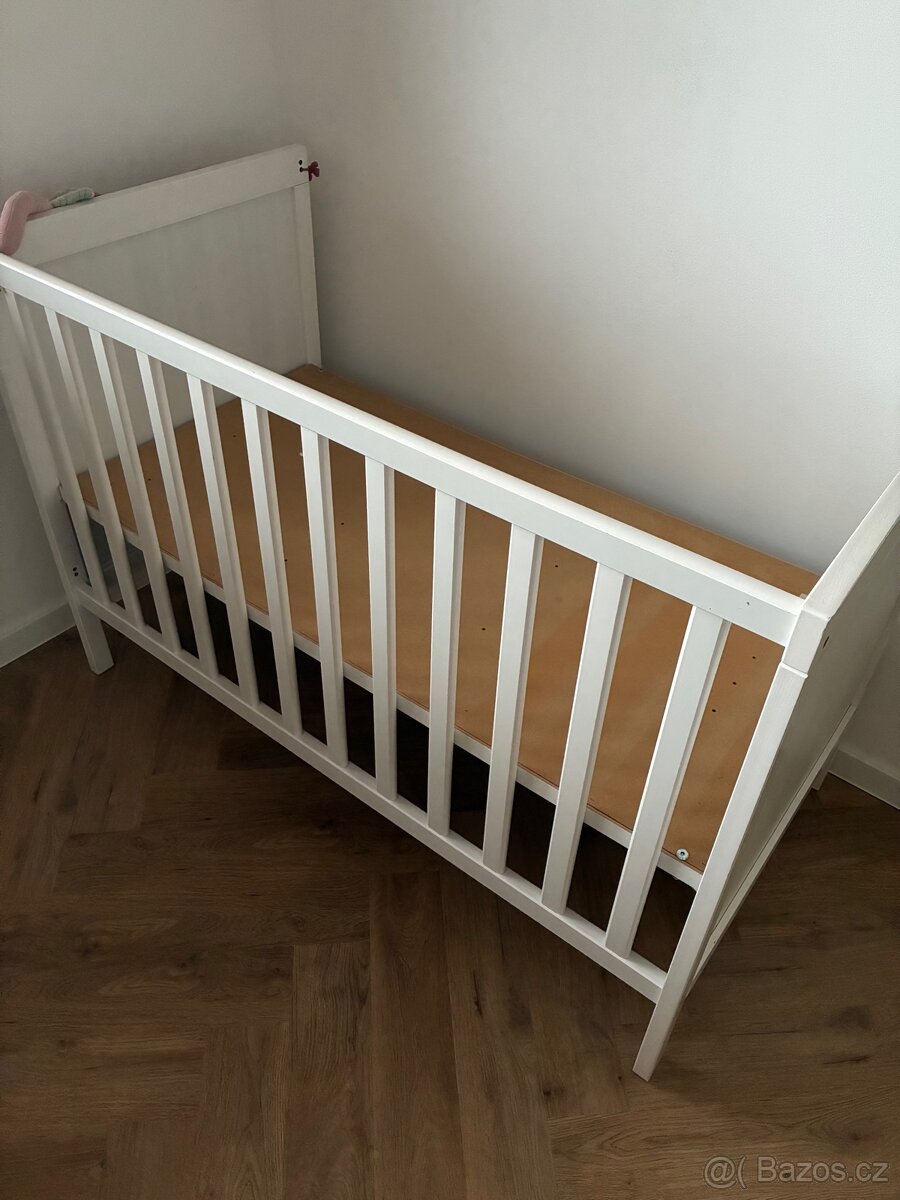 Dětská postýlka