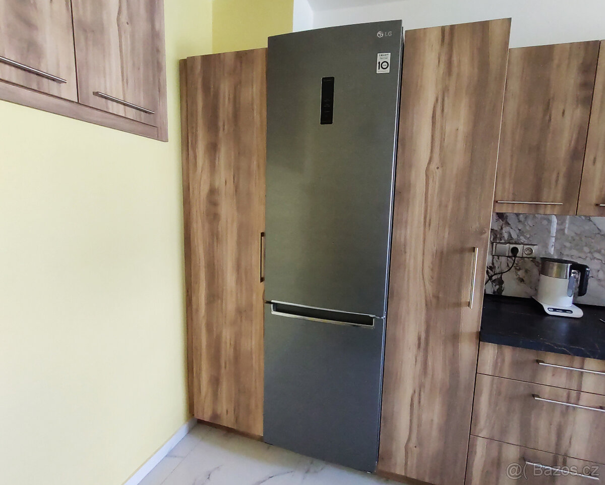 LG GBP32DSKZN, v záruce do 16. 6. 2026