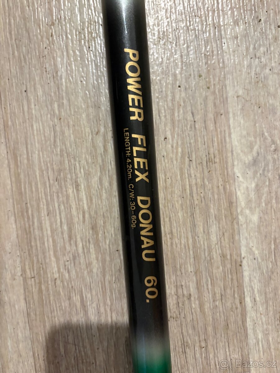 Rybářské pruty a stoličky