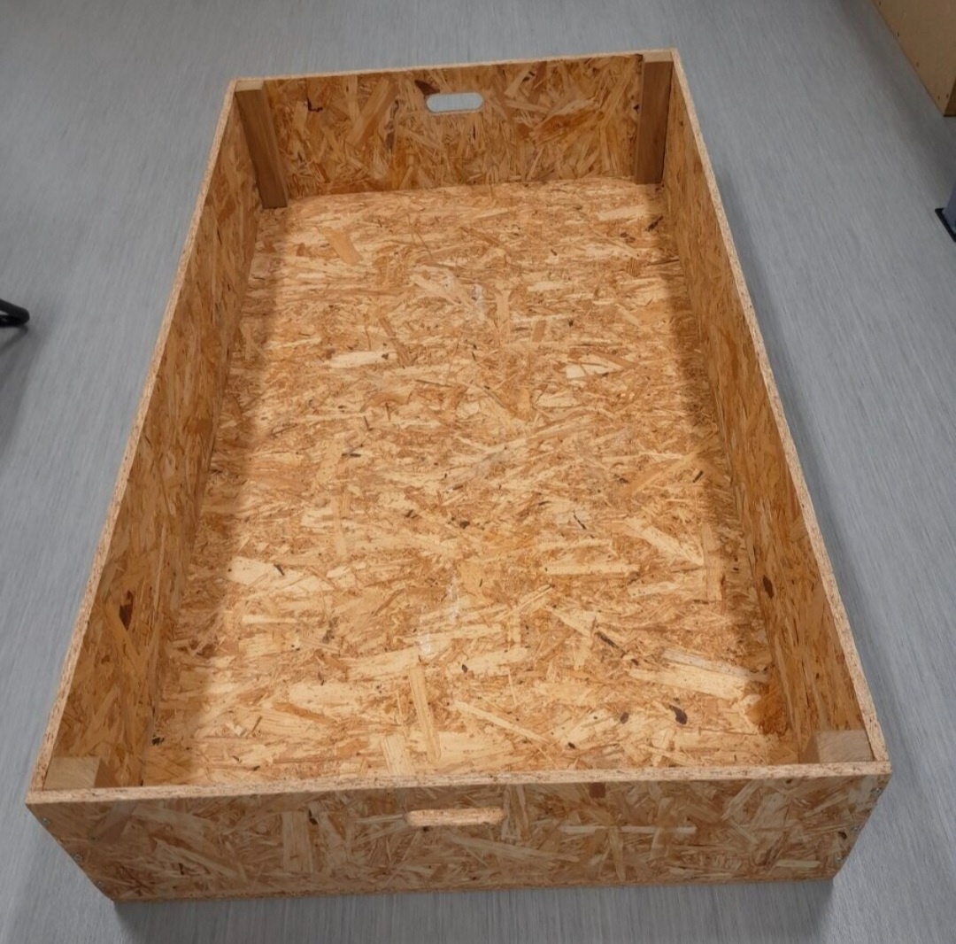 Prodám novou atipickou dvěvěnou přepravku