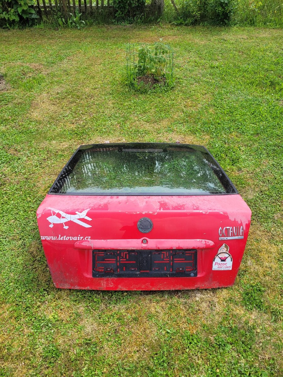 5.dveře Škoda Octavia 1