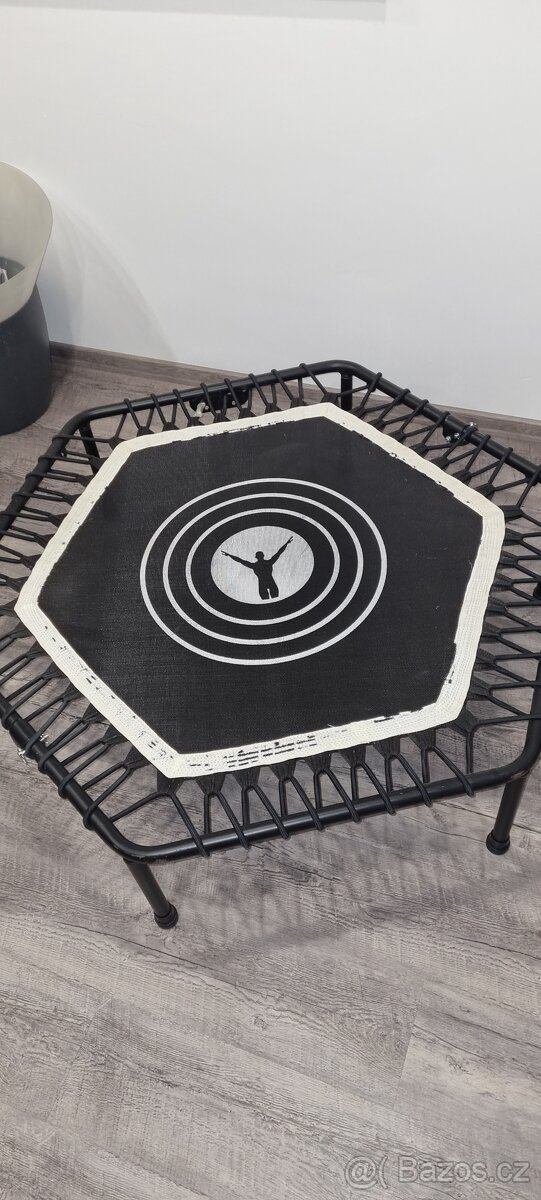 Trampolína