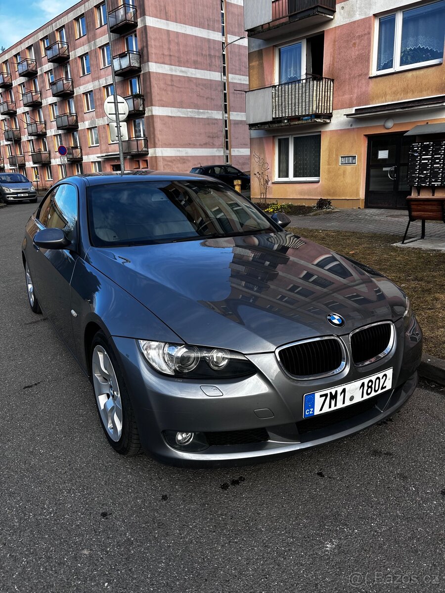 BMW E92 320i