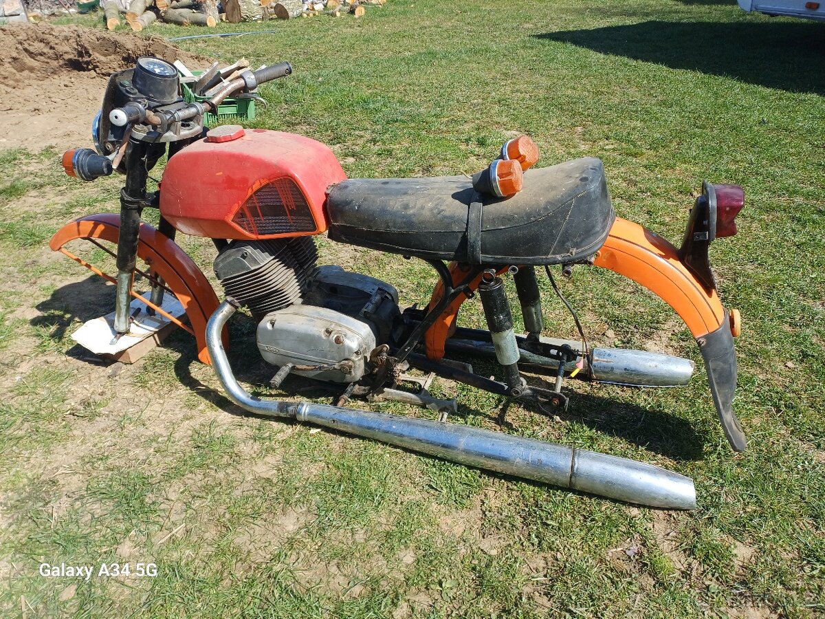 ČZ 250