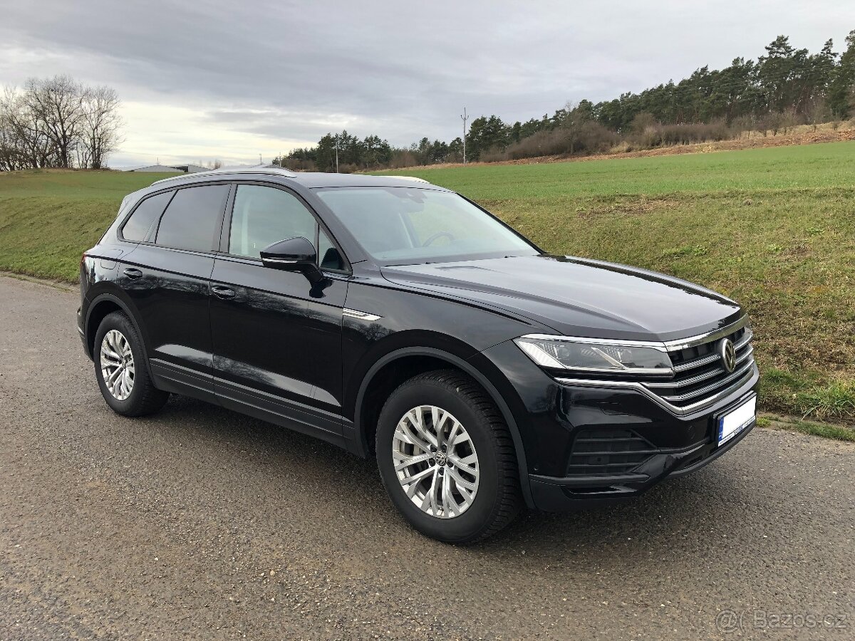 VW Touareg V6 3.0 TDi, ,Kůže,Vzduch,Tažné, Audio 880W