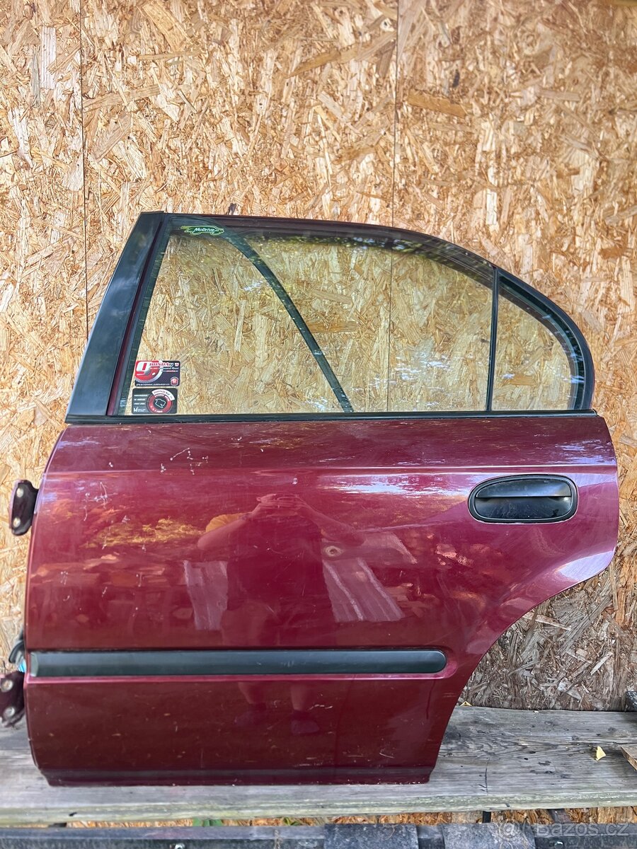 Honda Civic 6G sedan dveře - zadní levé