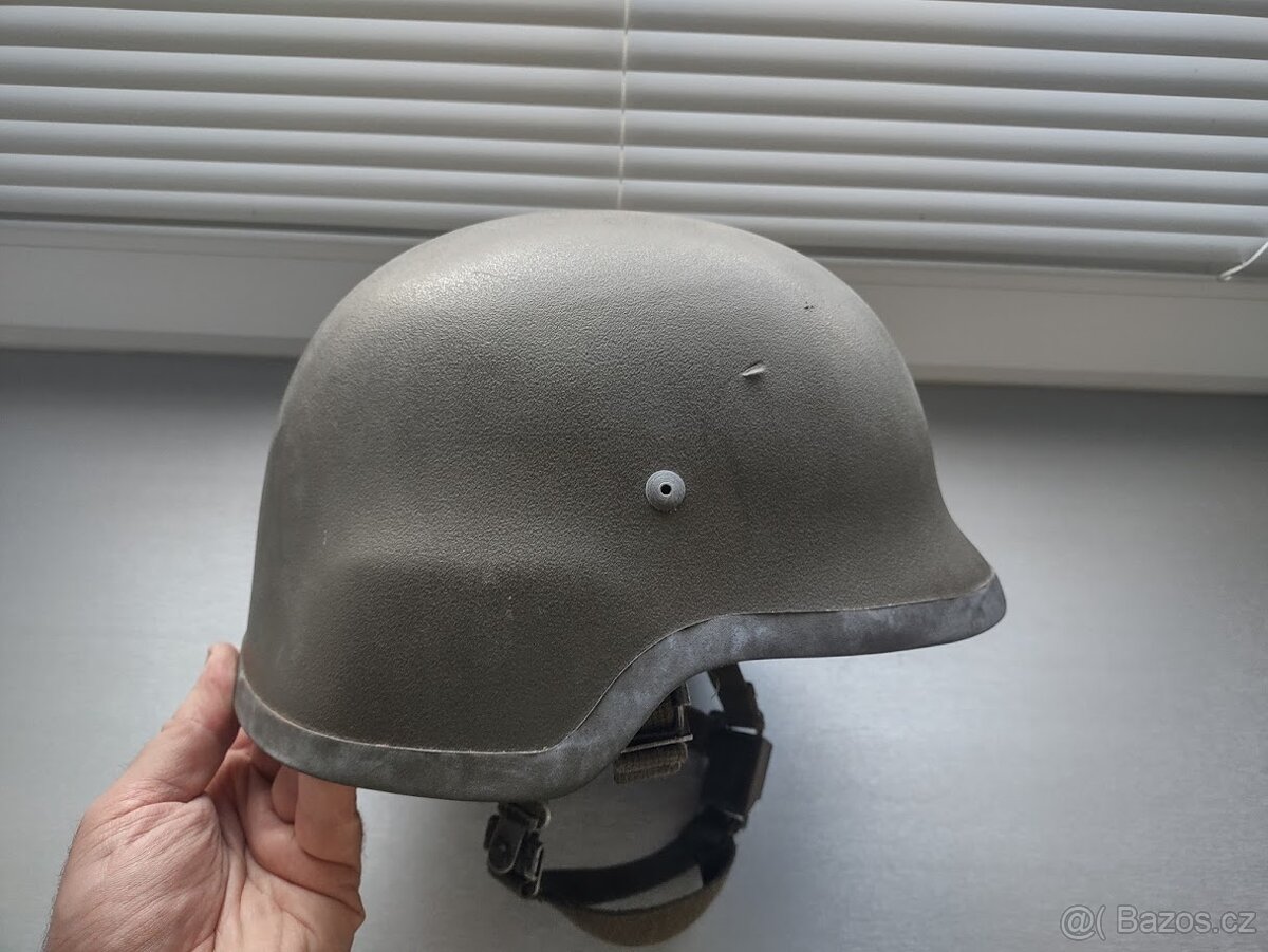 Helma BW (přilba) kevlarová Bundeswehr, VZ. 95 potah