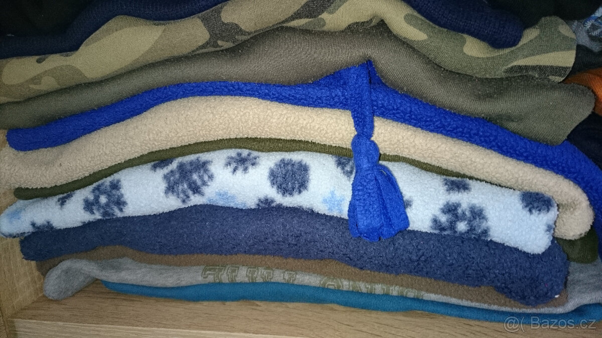 Prodám mikiny na dítě ve věku 3-7 let
